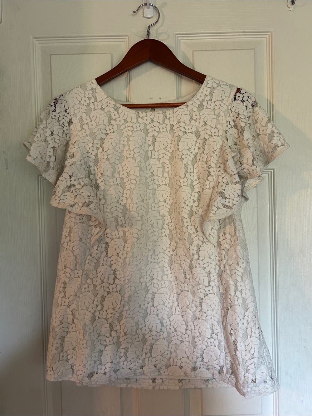 Merona White Lace Ruffle Sleeve Blouse